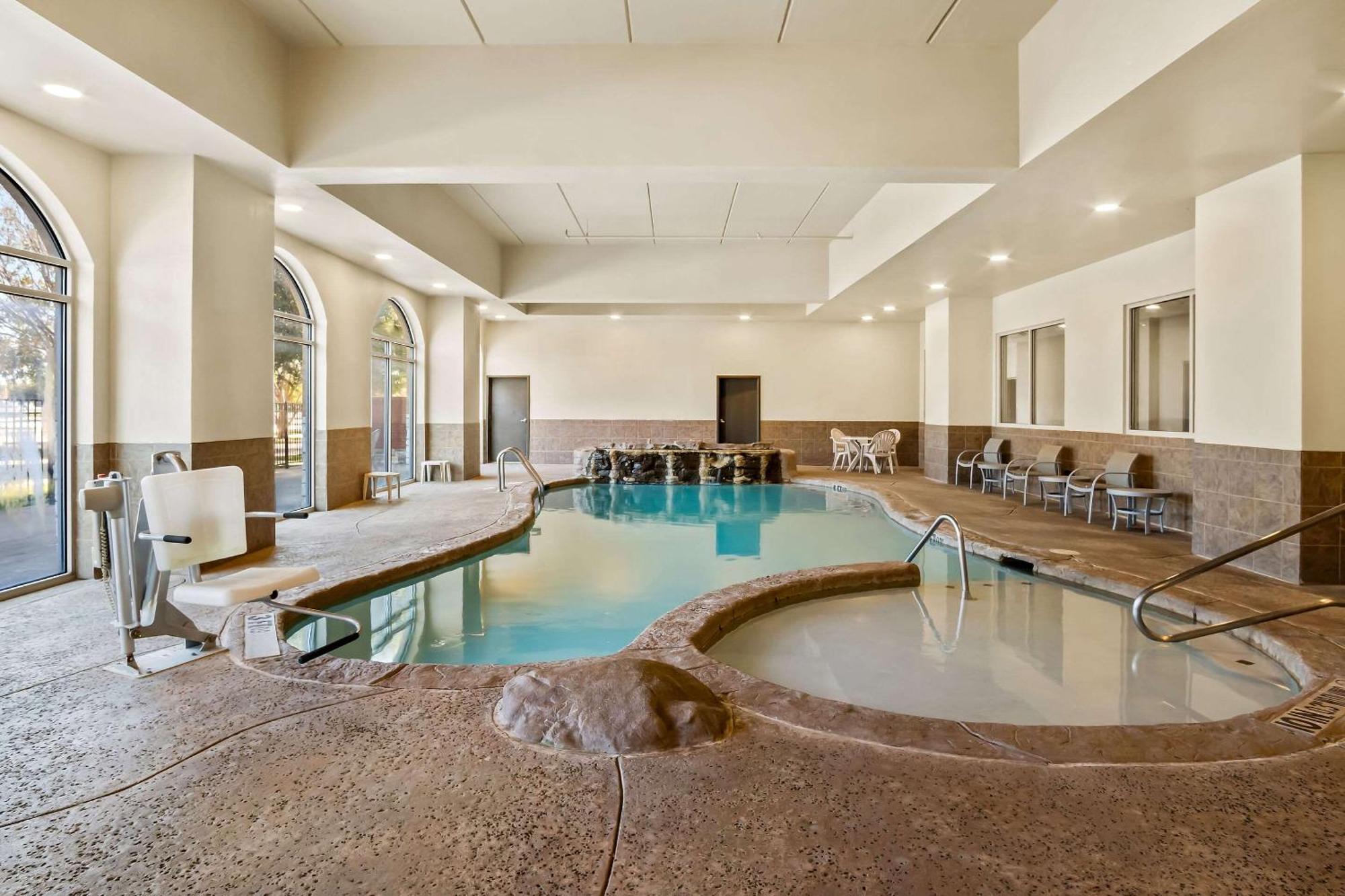 Comfort Suites Φρίσκο Εξωτερικό φωτογραφία