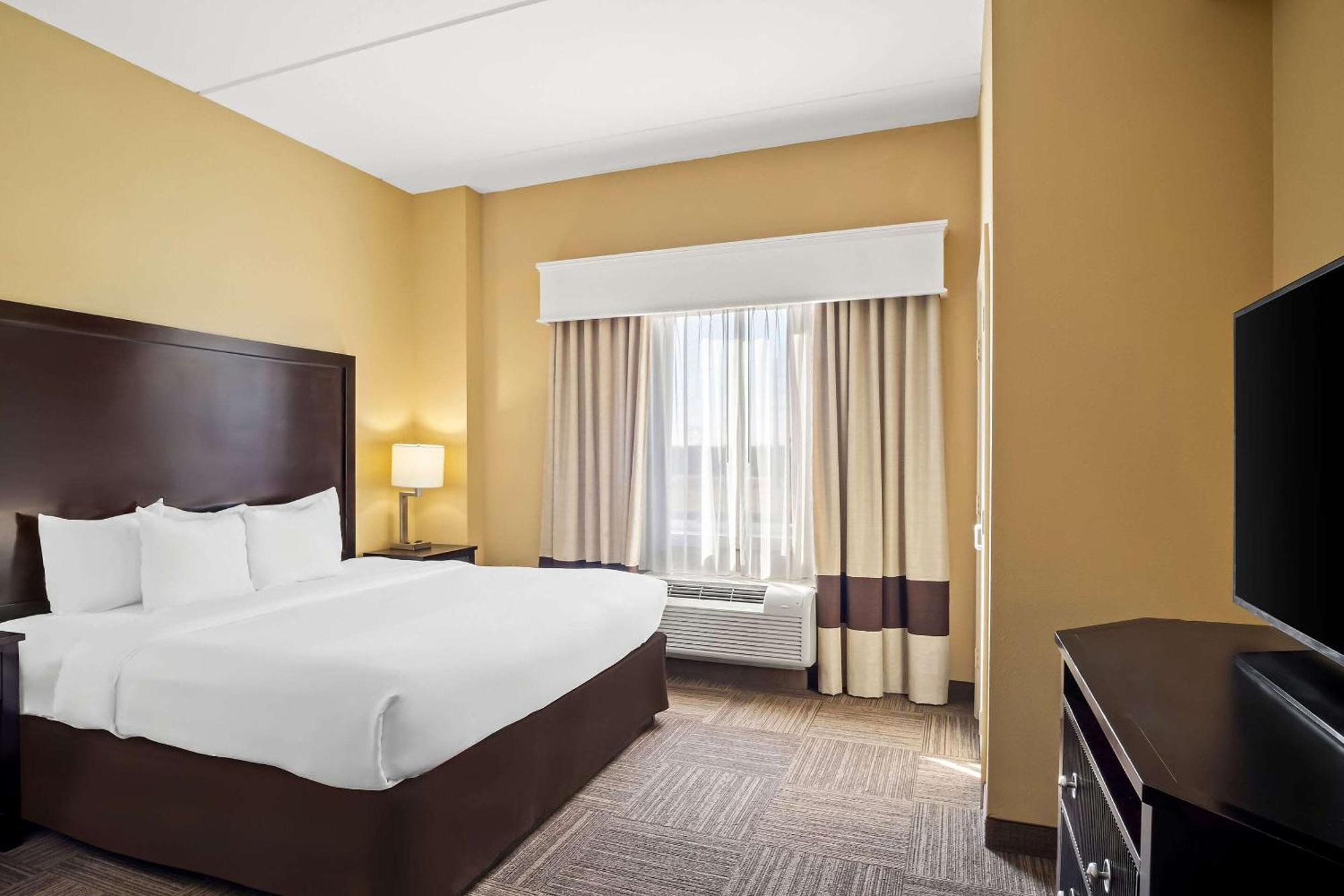 Comfort Suites Φρίσκο Εξωτερικό φωτογραφία